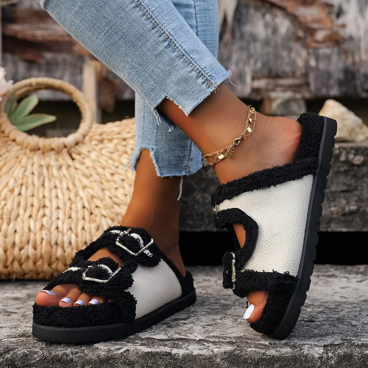 Plush Slippers Thick Sole Open Toe for Women Metal Buckle Fuzzy Slippers Fashion Cozy Fluffy Indoor Home Slipper